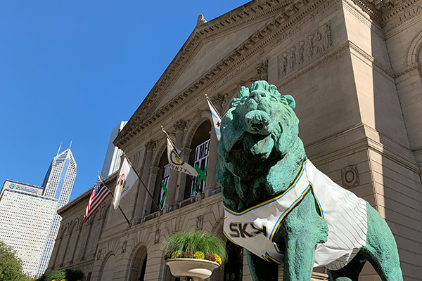 Lion statue outside the Art Institute