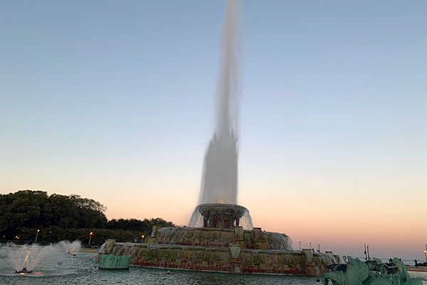 Buckingham Fountain with Lake Michigan in background