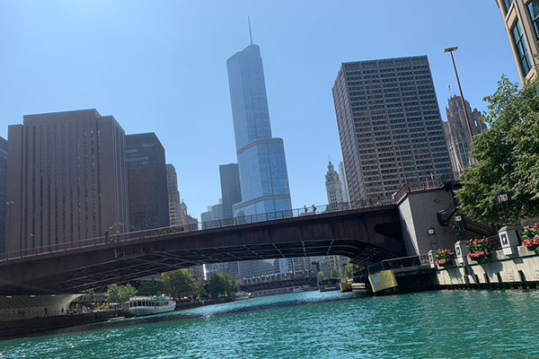 bridges along Chicago River