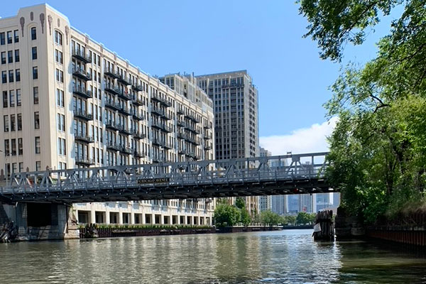 Old warehouse converted into apartements along Chicago River