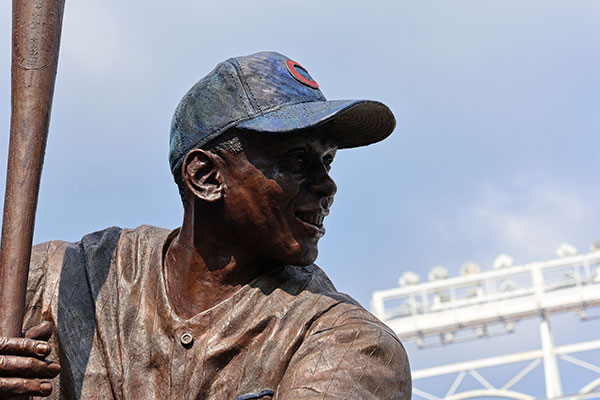 Ernie Banks statue