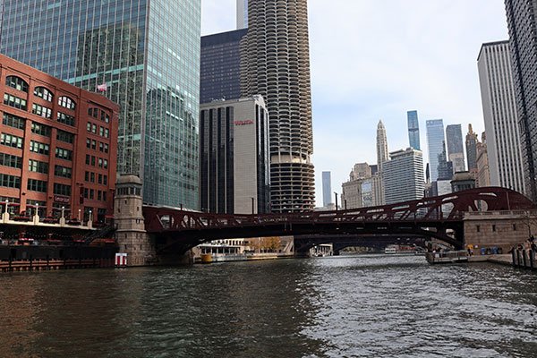Looking East along Chicago River