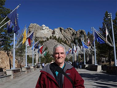 Pat in front of Mount Rushmore
