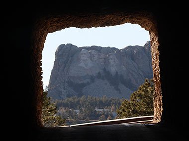 Mount Rushmore seen through tunnel