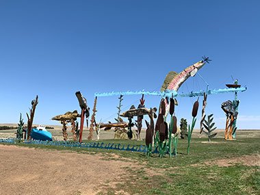 Enchanted Highway Fisherman's Dream statues under blue sky