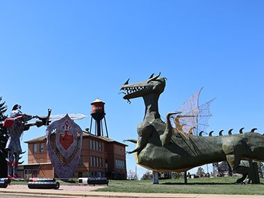 Dragon and knight statue on Enchanted Highway