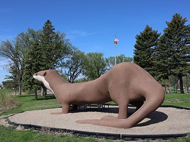 World's Largest Otter from side