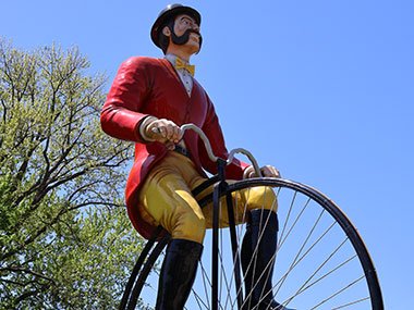 World's Largest Bicyclist close up