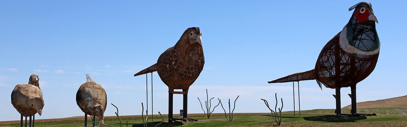 Enchanted Highway Phesants on the Prairie statues