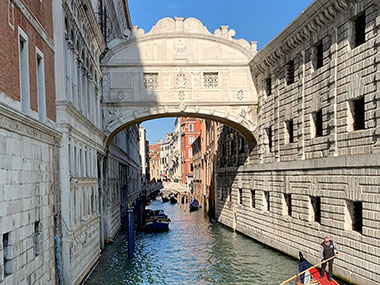 Bridge of Sighs in early afternoon