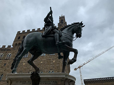 Statue of horse rider