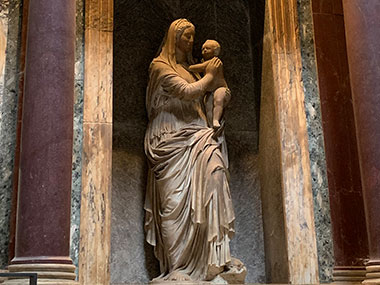 Statue at Pantheon