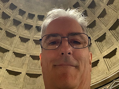 Pat selfie at Pantheon