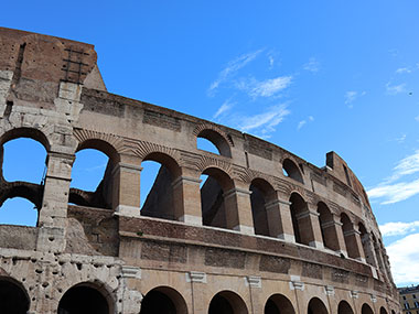 Arches in architecture of the Colosseum