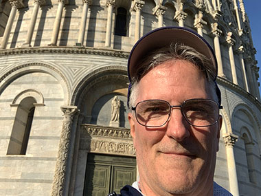 Pat taking selfie in Pisa