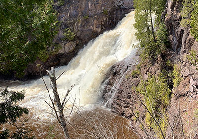 Caribou Falls from top of platform