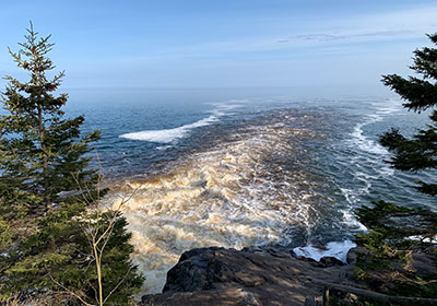 Cascade River flowing into lake