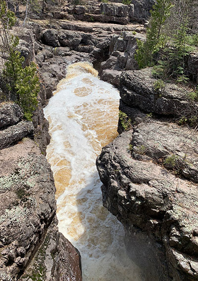 Temperance River with rocke on both sides