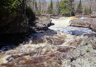 River runs past rocks